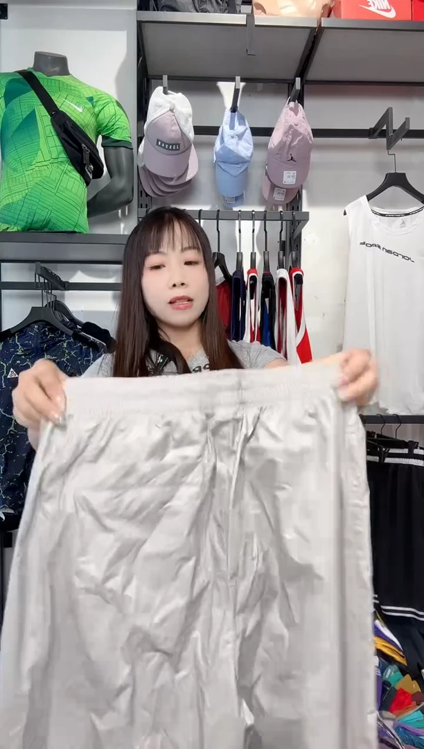 1618 编码 耐克卫衣服饰过款为准 尺码S