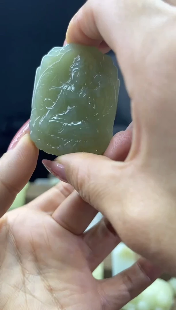 颈饰未镶嵌和田玉1