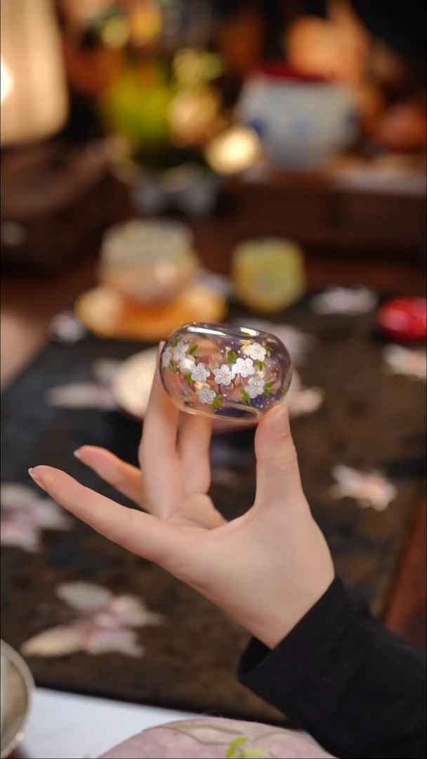 物肆香插盖置·····