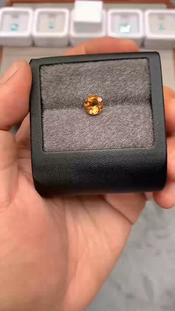 未镶嵌珠宝半成品黄晶1.7