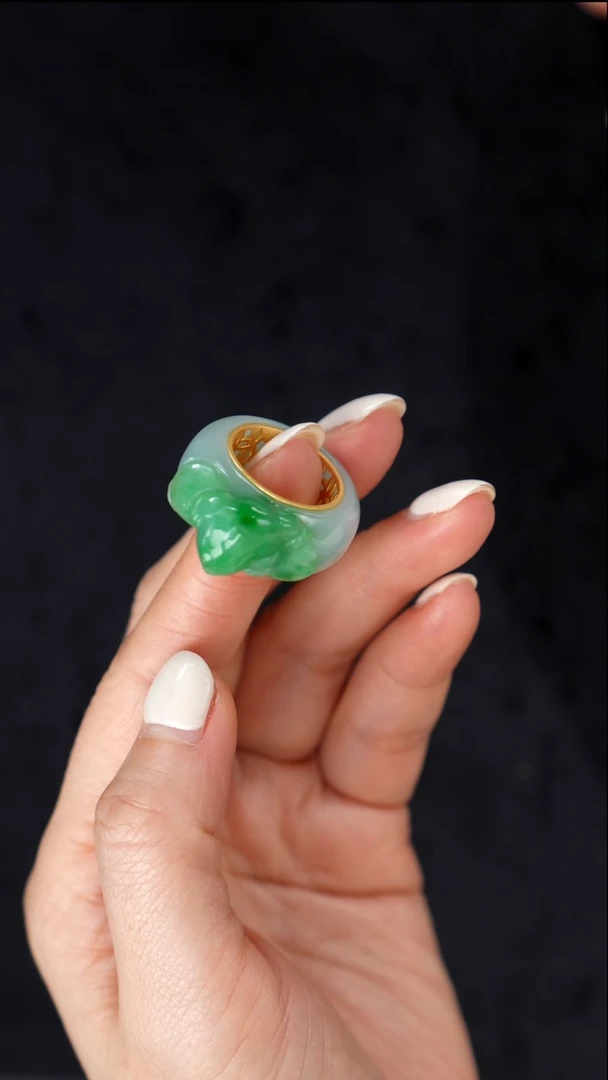 颈饰未镶嵌翡翠戒指8   16圈口