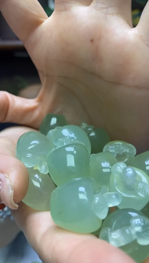 【闪购商品】岫玉吊坠未镶嵌多样性发货其中发一