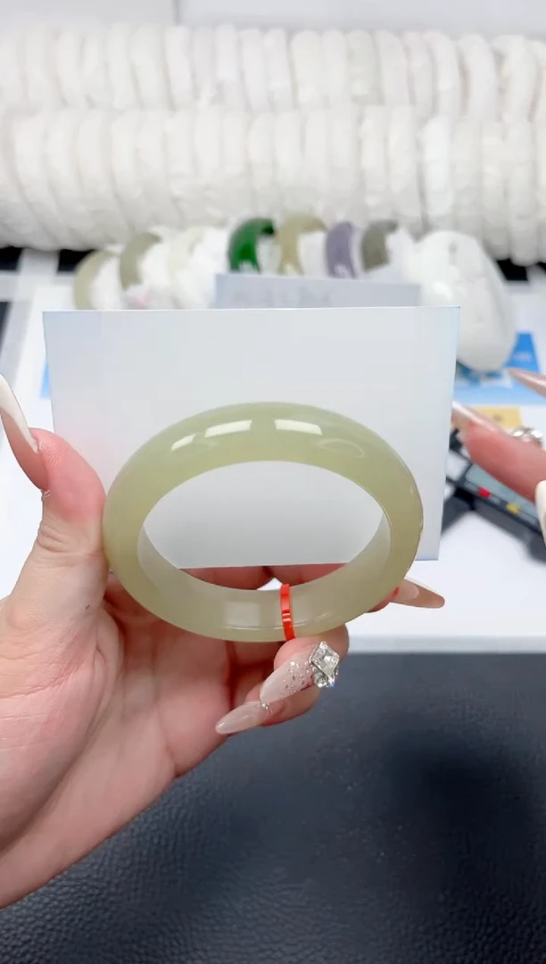 未镶嵌手镯和田玉60-茶晴57.4