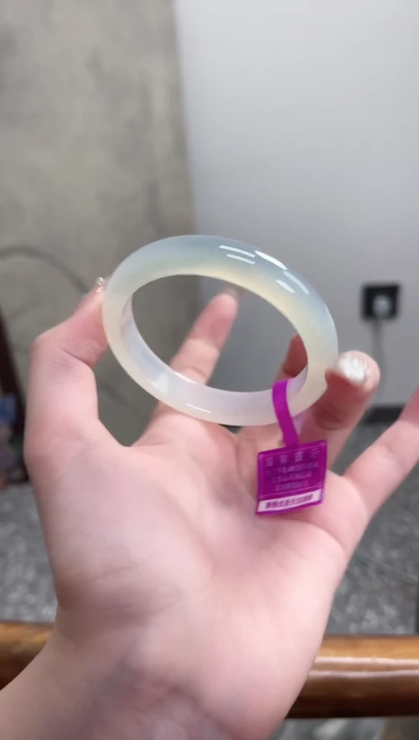 【闪购商品】玛瑙/玉髓手镯未镶嵌55-56圈需要包容