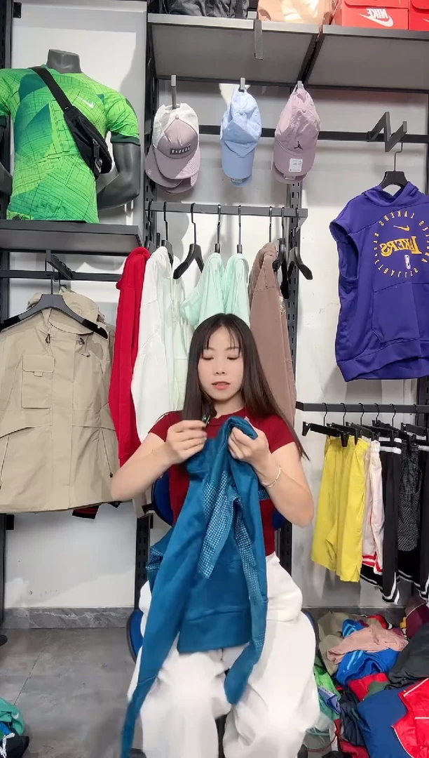 1596编码 瑕疵款直播间过款为准 尺码140