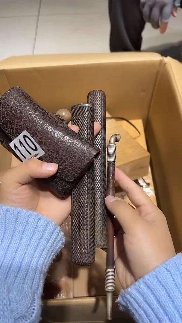 110..........茶摆件 烟袋套