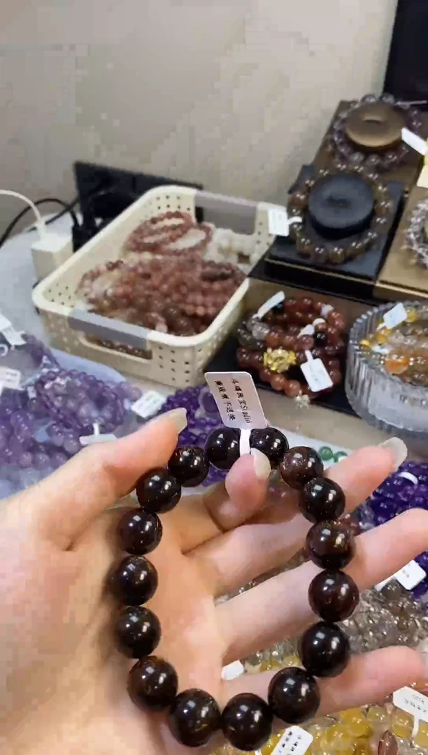 水晶手串未镶嵌黑金超