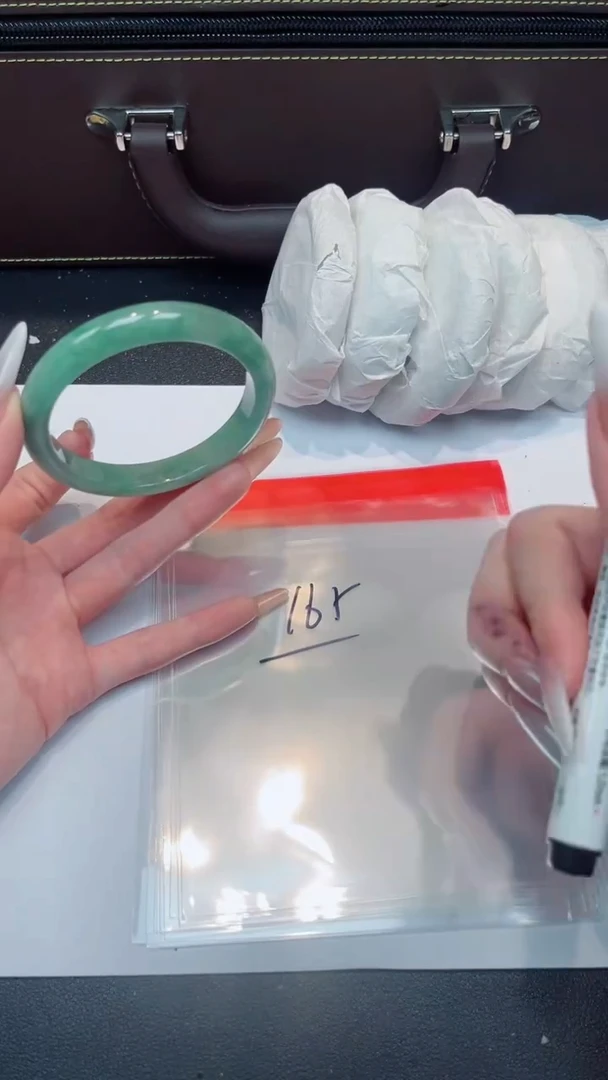 未镶嵌手镯翡翠翡翠手镯断码清默认有瑕NO退换介意勿拍165