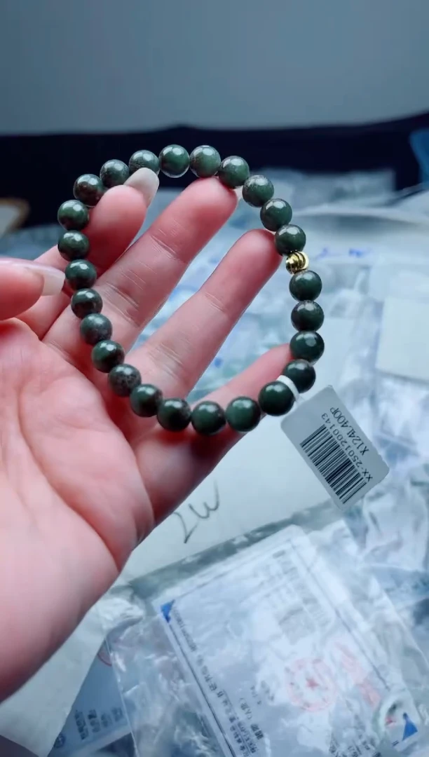 翡翠未镶嵌颈饰珠串