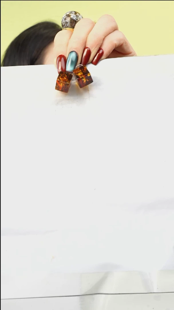 【闪购商品】琥珀耳饰未镶嵌多样性发一