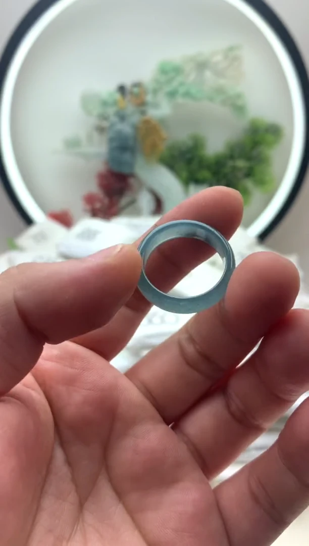 颈饰未镶嵌翡翠戒圈