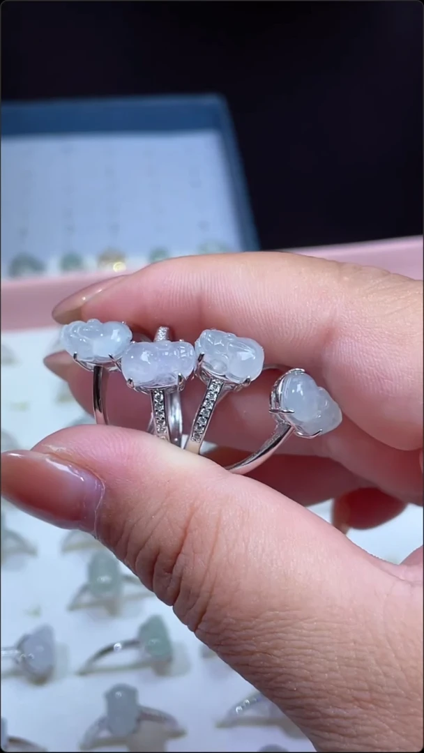 翡翠戒指未镶嵌随机发一个