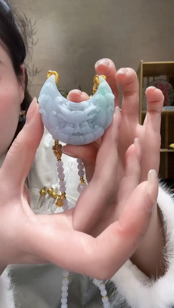 【闪购商品】翡翠颈饰未镶嵌吊坠