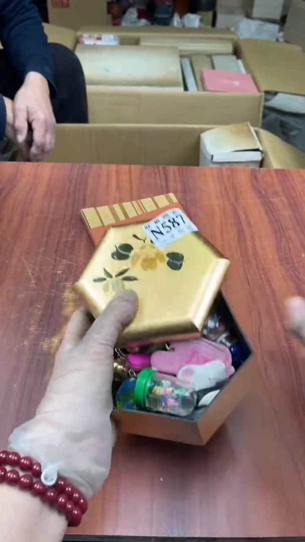 瓷片萧*盛日中古杂项籈选