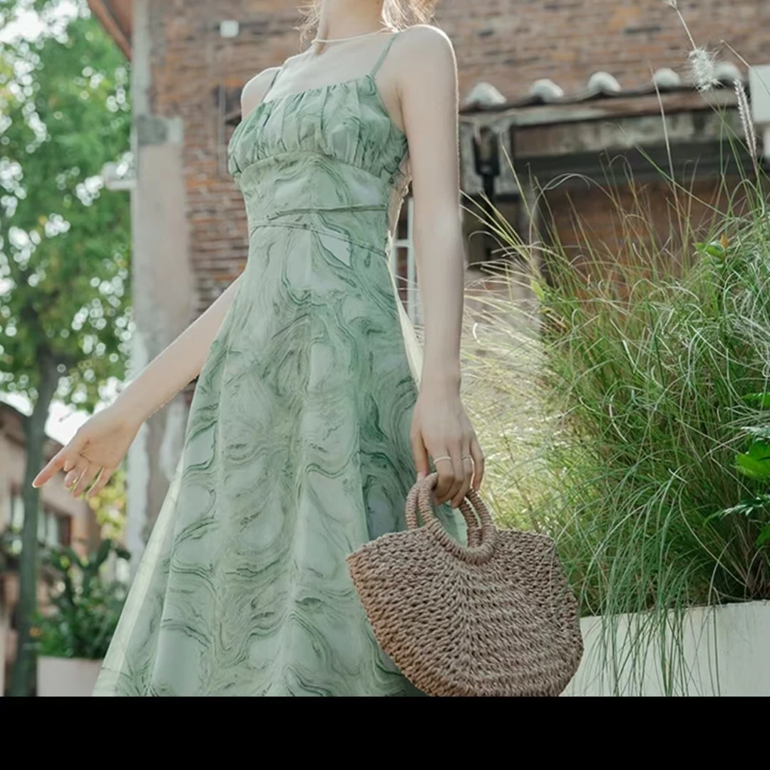 连衣裙碎花显瘦气质绿色夏季复古法式收腰15235