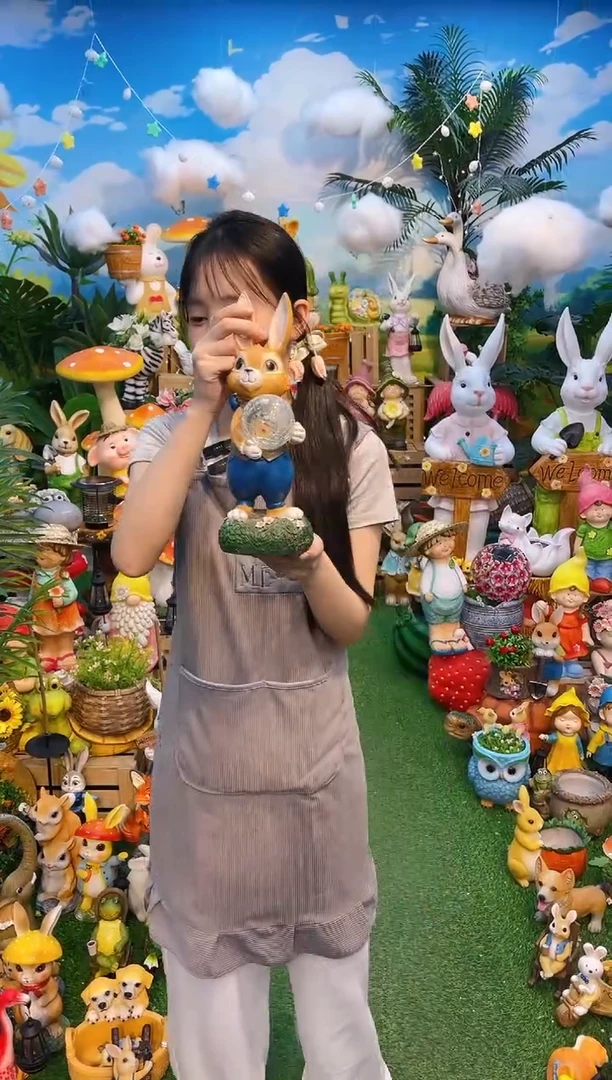 彼得兔抱灯球