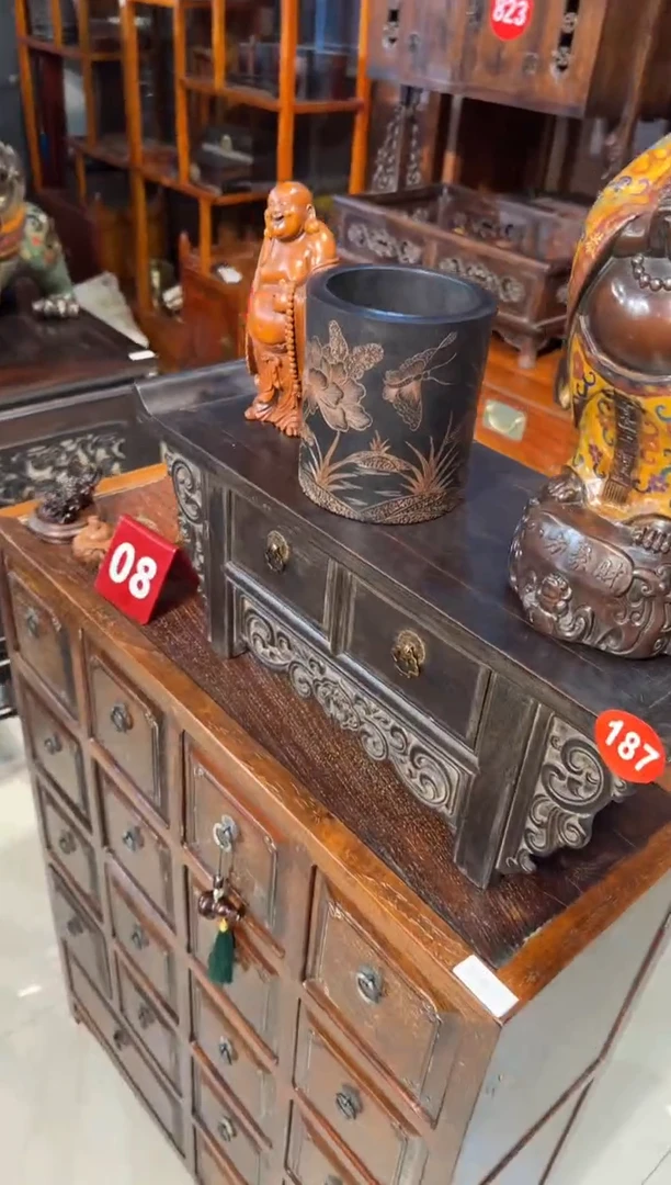 木木头款小叶紫檀檀雕笔筒1580