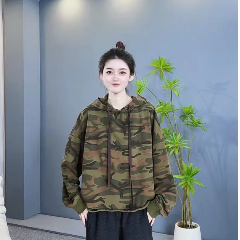 3162 迷彩破洞设计连帽百搭休闲卫衣