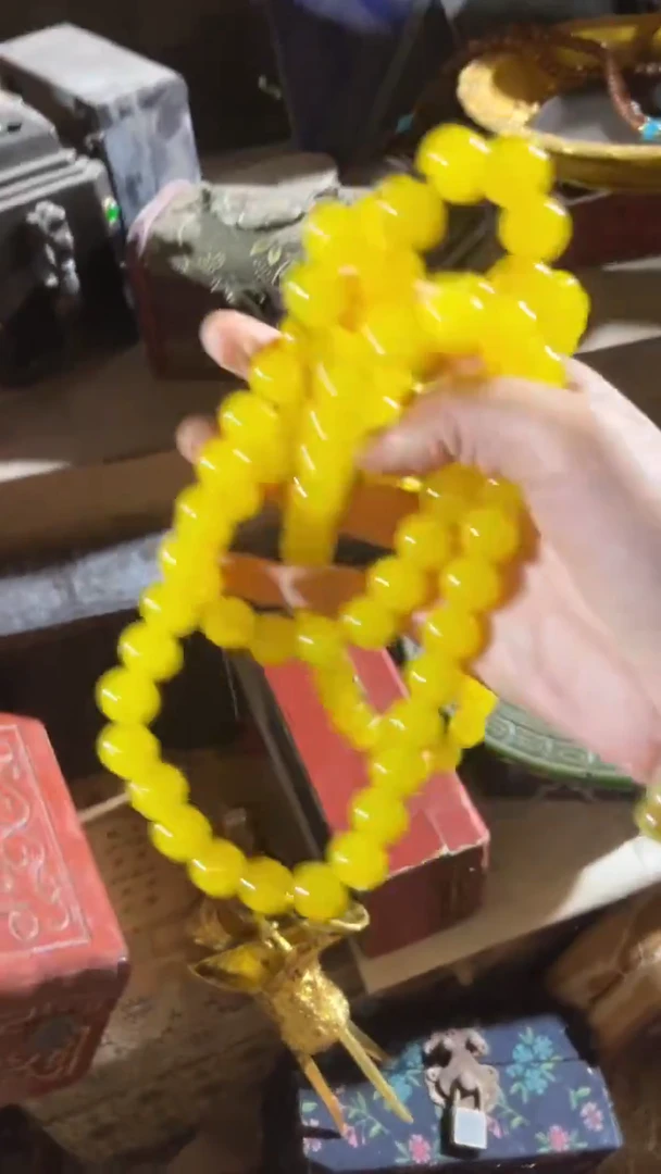 香榧木（1个橙色长串）