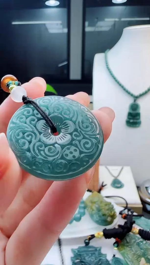 翡翠未镶嵌颈饰多样性随机一件发货