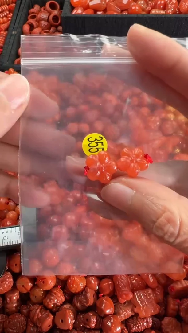 【闪购商品】南红玛瑙颈饰未镶嵌1