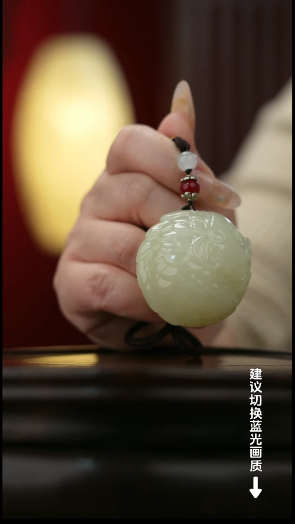 玉【年年有余】锦鲤天然玉石手把件