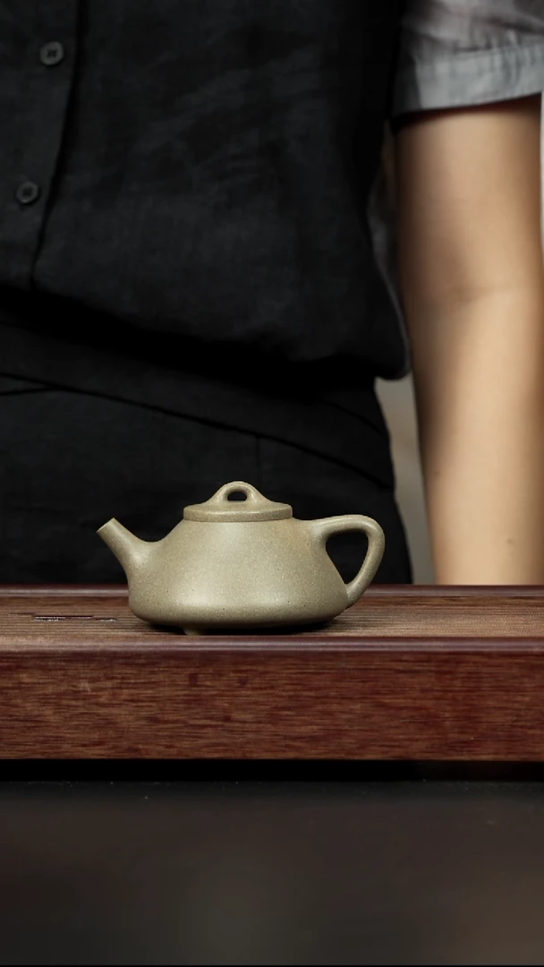 紫砂茶壶青段 子冶石瓢
