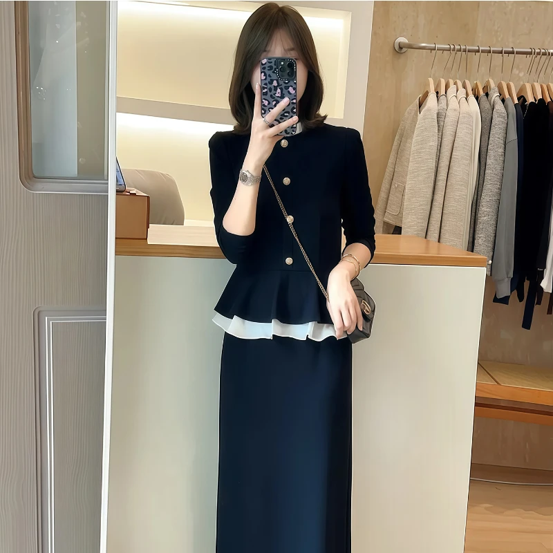 巨好看流行穿搭高级感气质荷叶边长袖连衣裙女黑色显瘦假两件裙子