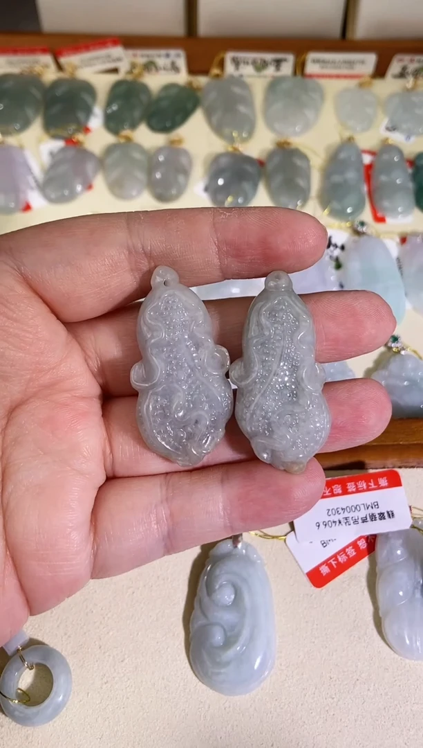 【闪购商品】翡翠颈饰未镶嵌天然缅甸A货翡翠颈饰配绳带礼盒
