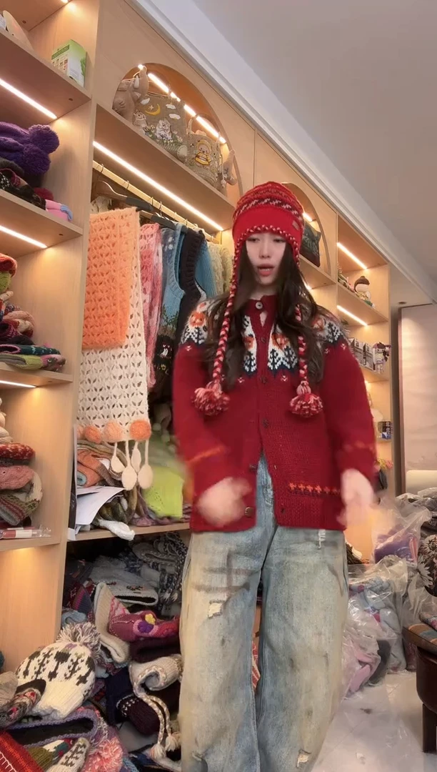 羊毛红色狐狸毛衣