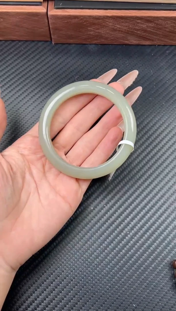 未镶嵌手镯和田玉且末近矿微色差59手镯SK