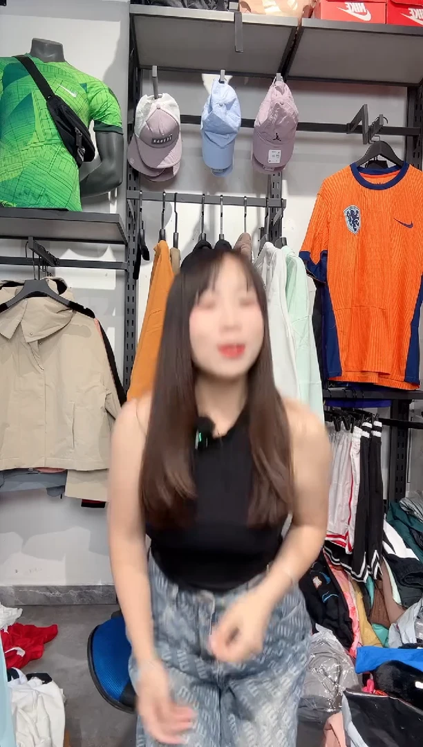 1259  编码 耐克卫衣服饰过款为准 尺码L