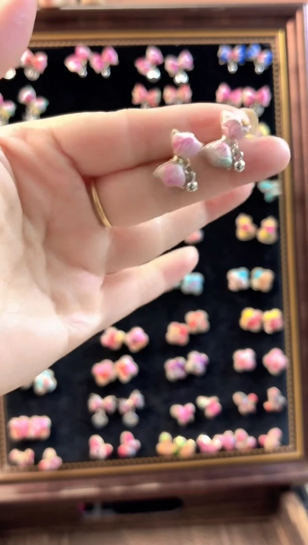 织绣艺枝独绣手工饰品380
