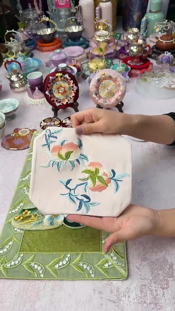 80寿桃刺绣茶席