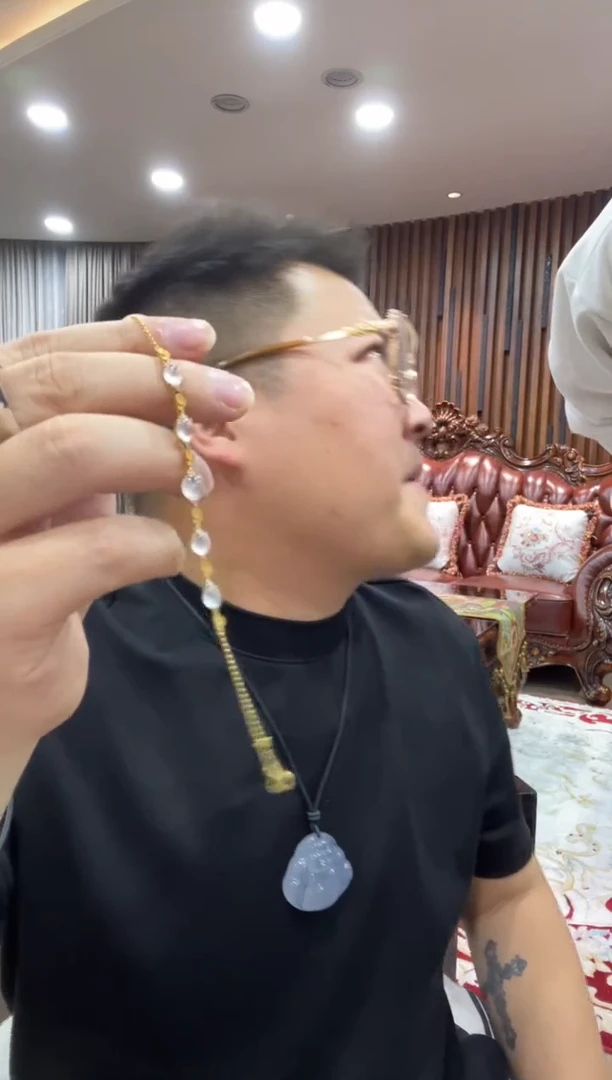 18K金镶嵌手链翡翠手链