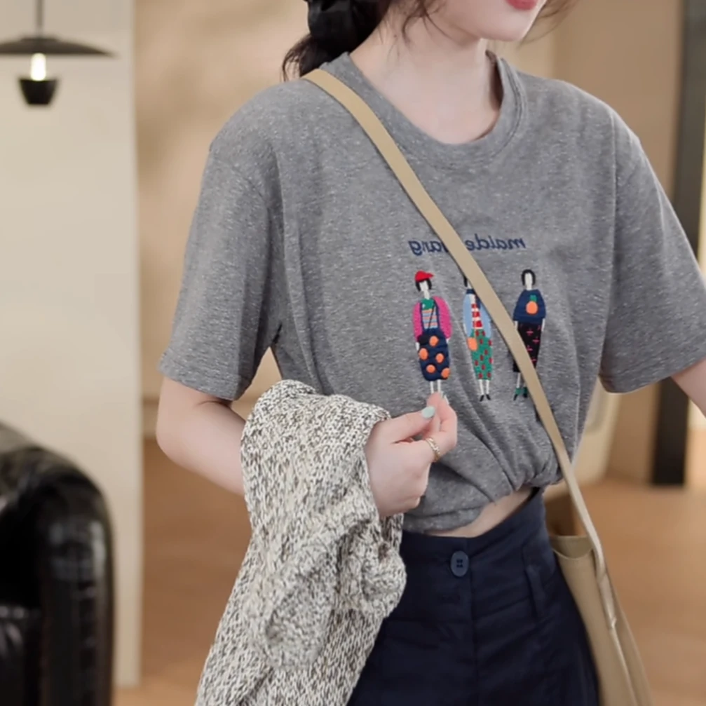 卡通女孩刺绣上衣2025新款夏时尚高级感轻奢极简灰色休闲短袖t恤