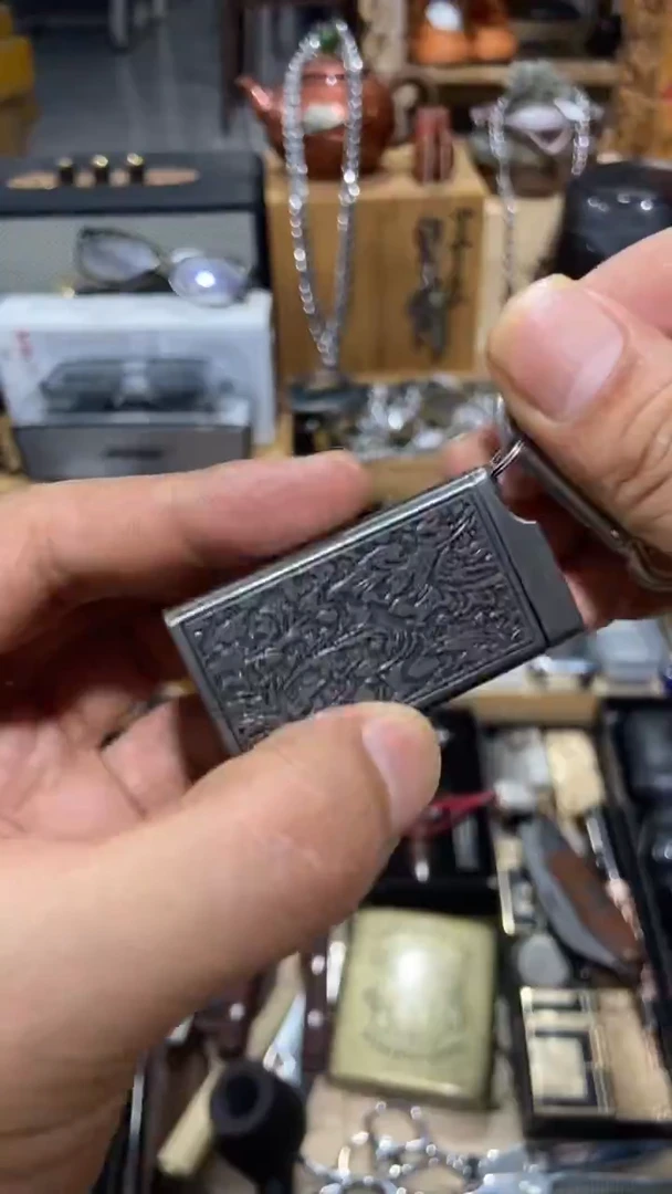 瓷片闪购商品  如图所示