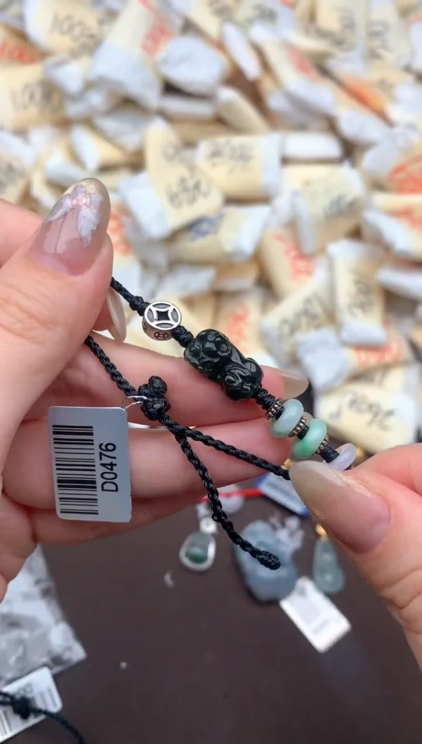 【闪购商品】翡翠挂件未镶嵌—