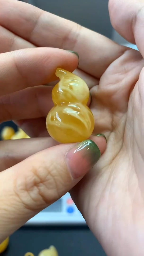 未镶嵌琥珀珠宝奇石空**王935