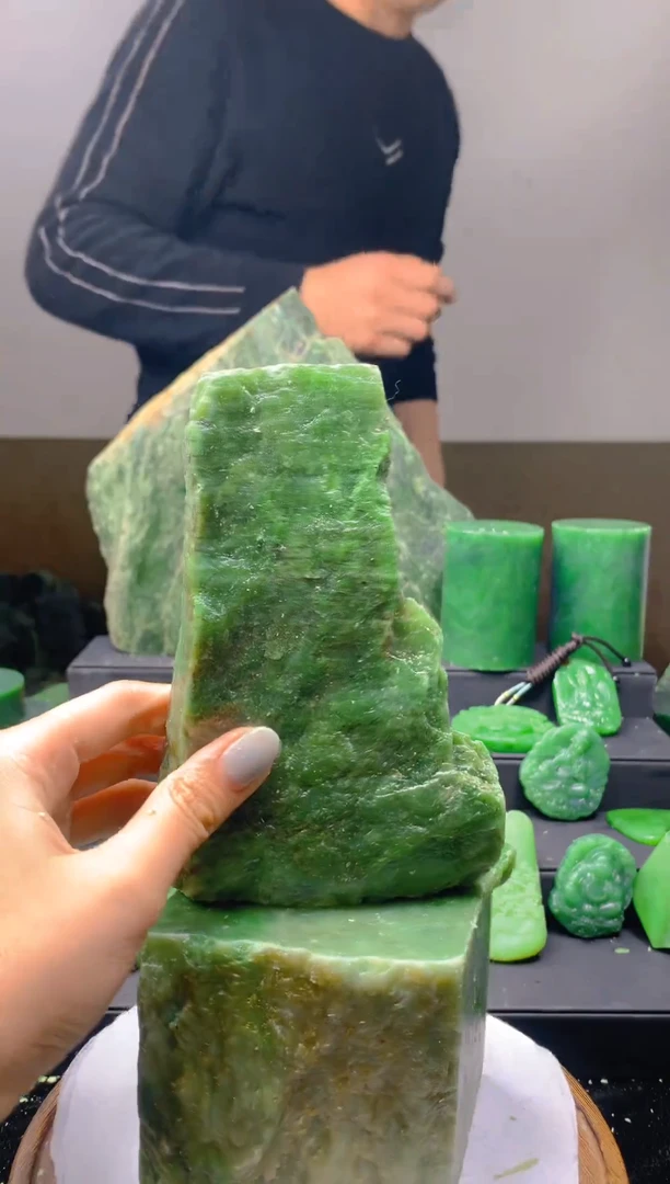 未镶嵌和田玉珠宝半成品1