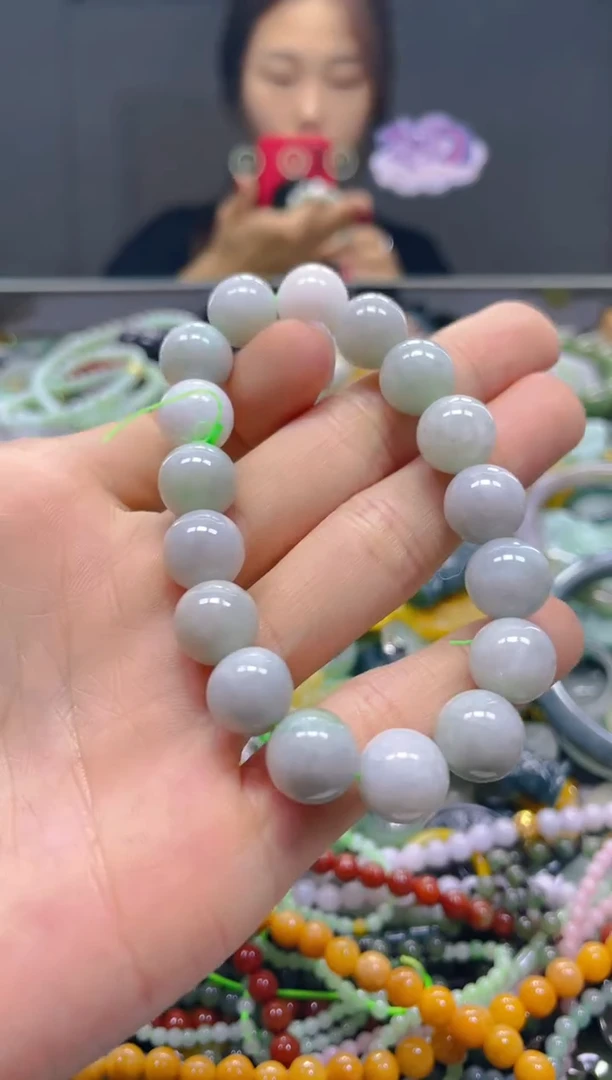 颈饰未镶嵌翡翠10MM/C/翡翠A货，一件也是批发价