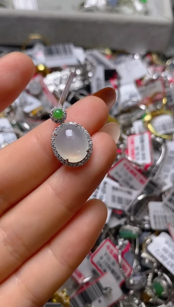 银S925镶嵌戒指翡翠百内无证书