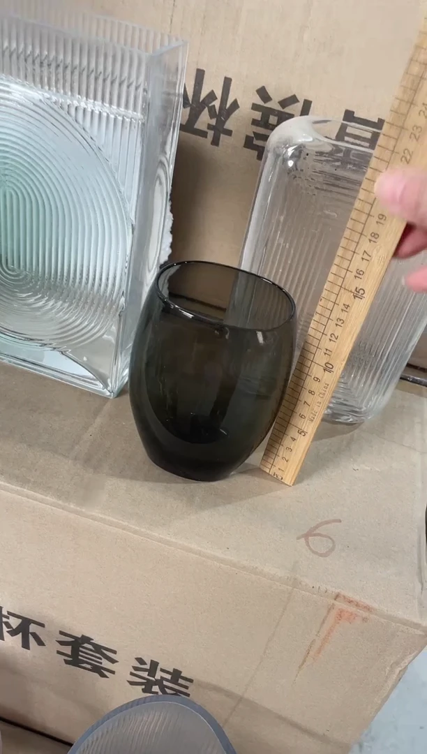 【闪购商品】无铅玻璃烟灰色花瓶