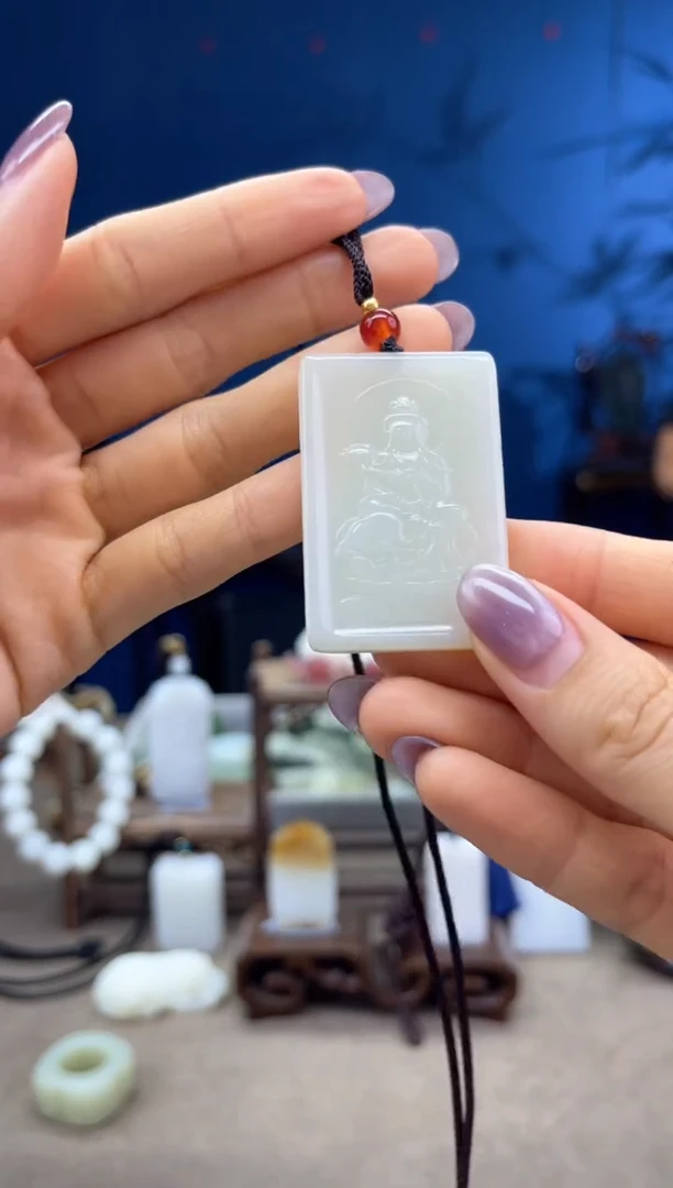 和田玉未镶嵌颈饰1