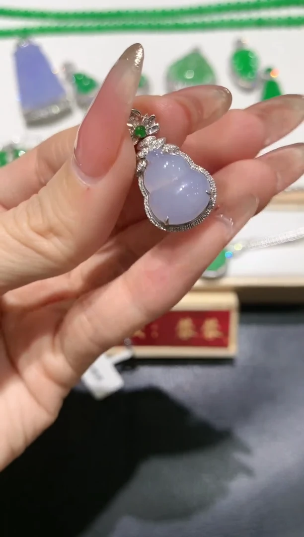 【闪购商品】翡翠吊坠(不含链)18K金镶嵌团购4