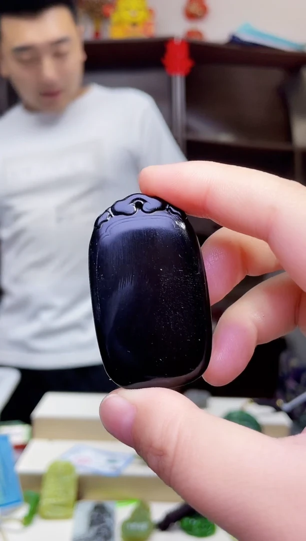 和田玉未镶嵌颈饰1