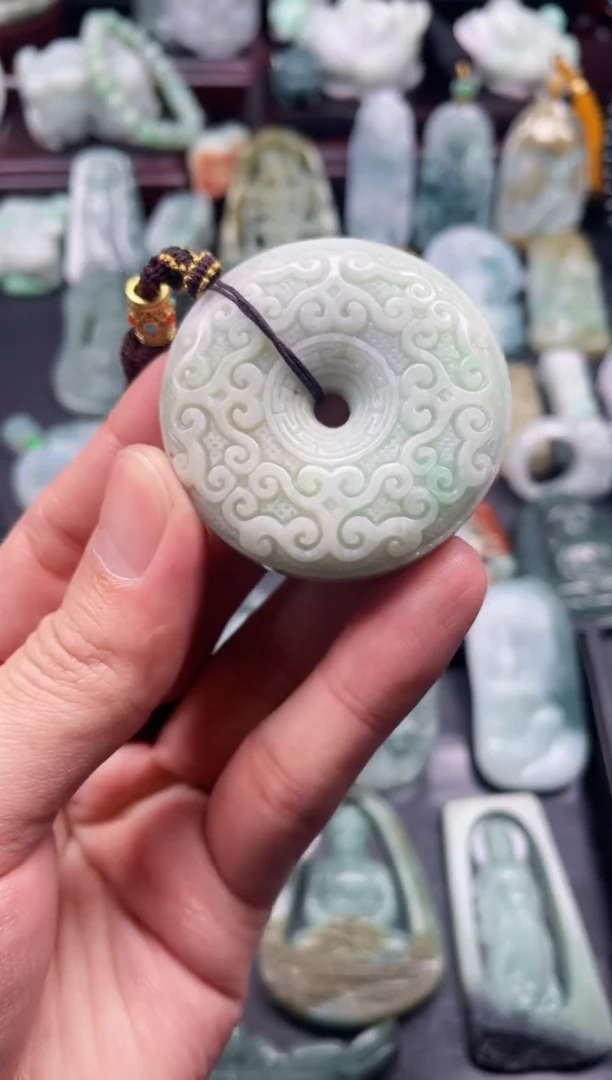 颈饰未镶嵌翡翠40  天然翡翠a货  平安扣