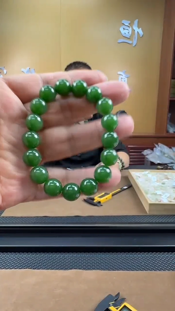 颈饰未镶嵌和田玉手串12mm