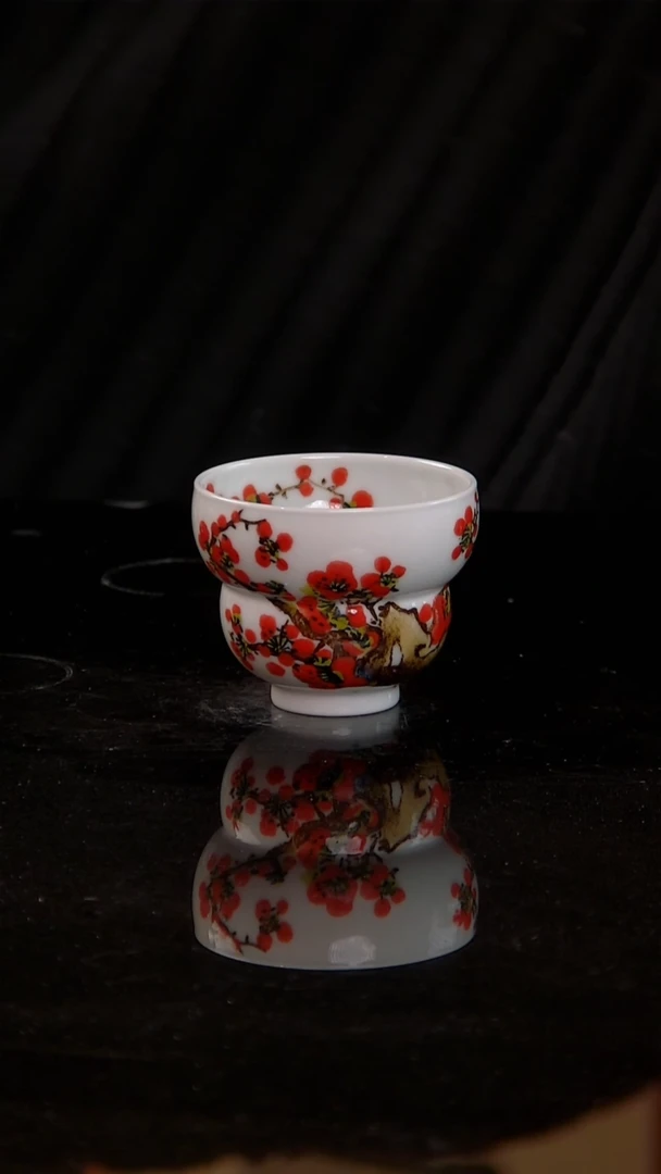 李华手绘釉中五彩腊梅葫芦杯