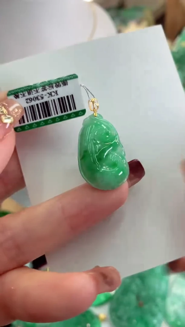 【闪购商品】翡翠吊坠(不含链)18K金镶嵌挂件